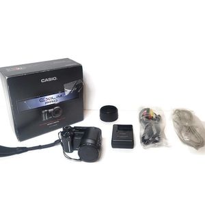 Casio Exilim Pro 5.0 mega pixels 5x zoom mpeg-4 movie EX-P505 camera and video